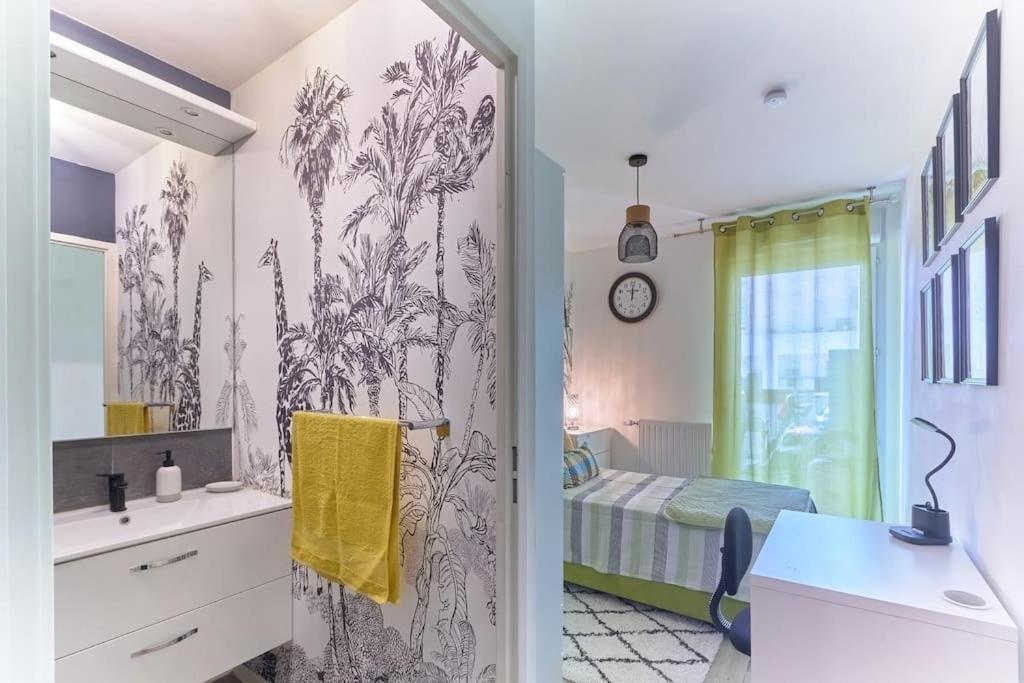 Appartement 4 Pieces - La Rose Des Yvelines - Classe 3 Etoiles ทรัปส์ ภายนอก รูปภาพ