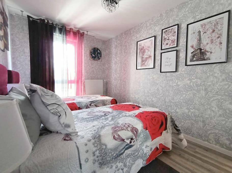 Appartement 4 Pieces - La Rose Des Yvelines - Classe 3 Etoiles ทรัปส์ ภายนอก รูปภาพ
