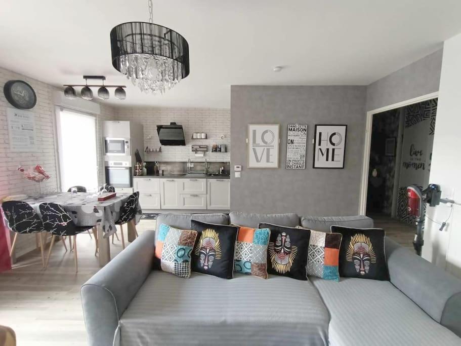 Appartement 4 Pieces - La Rose Des Yvelines - Classe 3 Etoiles ทรัปส์ ภายนอก รูปภาพ