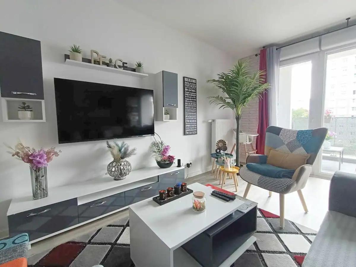 Appartement 4 Pieces - La Rose Des Yvelines - Classe 3 Etoiles ทรัปส์ ภายนอก รูปภาพ